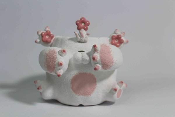 Hand-crafted Pot - 3D White Teddy